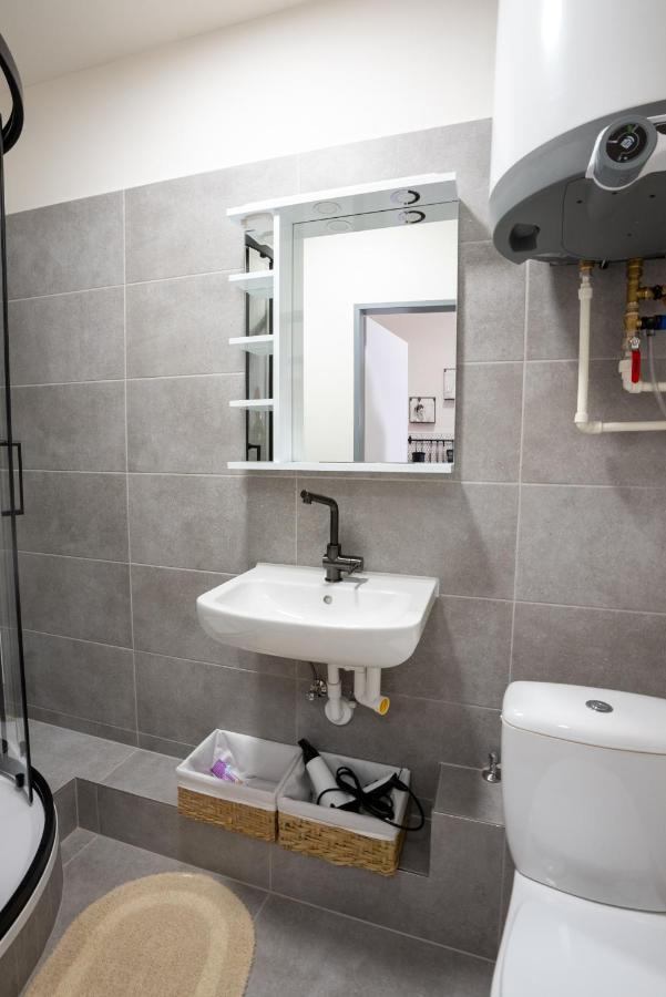 White Wolf House & Ostello *
