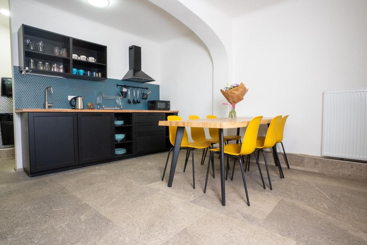 White Wolf House & Ostello *
